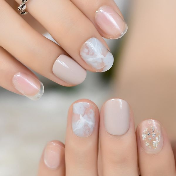 clear light gray cloud pattern short false nail shimmer glitter sequins nude khaki fake nails tips daily office summer fashion, Red;gold 
clear light gray cloud pattern short false nail shimmer glitter sequins nude khaki fake nails tips daily office summer fashion, Red;gold