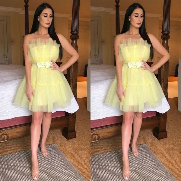 modern strapless a line cocktail party dresses light yellow ruched pleats short prom dresses tulle homecoming dress with bow, Black
modern strapless a line cocktail party dresses light yellow ruched pleats short prom dresses tulle homecoming dress with bow, Black