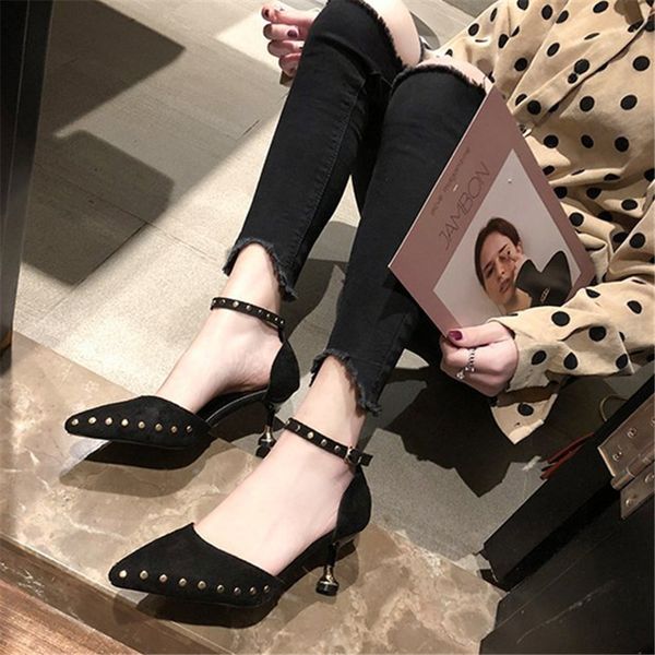 korean style rivet pointed toe kitten high heels womens shoes elegant luxury designers black shoes
korean style rivet pointed toe kitten high heels womens shoes elegant luxury designers black shoes
