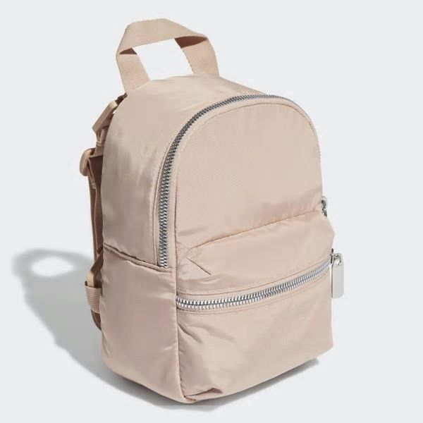 2020 new women's backpack korean version casual fashion outdoor travel ladies small backpack
2020 new women's backpack korean version casual fashion outdoor travel ladies small backpack