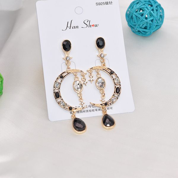 shifeel 2019 new fashion 925 silver pin women's jewelry retro baroque water drop gem moon stars earrings temperament pendients
shifeel 2019 new fashion 925 silver pin women's jewelry retro baroque water drop gem moon stars earrings temperament pendients
