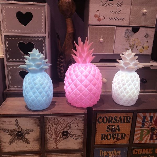 ананас night light led красочные лампы виниловые настольные лампы новинка украшение спальни творческие подарки горячее надувательство 13 5dc
ананас night light led красочные лампы виниловые настольные лампы новинка украшение спальни творческие подарки горячее надувательство 13 5dc