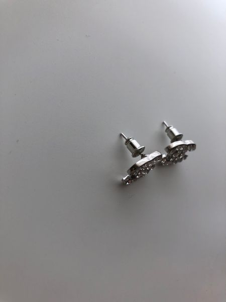 luxury designer earrings for women jewelry shinning silver color cz crystal rhinestone letter earrings with stone for party, Golden;silver
luxury designer earrings for women jewelry shinning silver color cz crystal rhinestone letter earrings with stone for party, Golden;silver