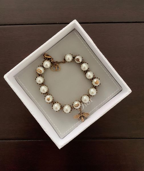 Jewelry women bracelet fa hion charm pearl bracelet retro tyle bee pendant bra bracelet jewelry
Jewelry women bracelet fa hion charm pearl bracelet retro tyle bee pendant bra bracelet jewelry