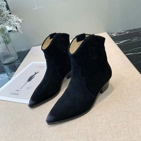 2019 autumn and winter new classic women's ankle boots women's fashion luxury short boots leather material is comfortable and brea, Black
2019 autumn and winter new classic women's ankle boots women's fashion luxury short boots leather material is comfortable and brea, Black