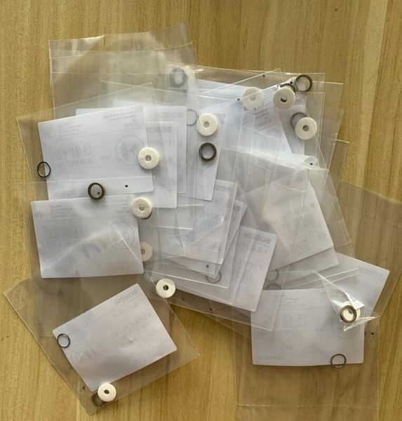 common rail injector repair kits f00vc99002 ceramic ball diameter 1.50mm f00vc05009 for bossch 110 series 4 cylinder engine
common rail injector repair kits f00vc99002 ceramic ball diameter 1.50mm f00vc05009 for bossch 110 series 4 cylinder engine