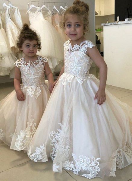 lovely sleeveless lace applique flower girl dresses for weddings little girls first communion pageant gowns, White;blue
lovely sleeveless lace applique flower girl dresses for weddings little girls first communion pageant gowns, White;blue