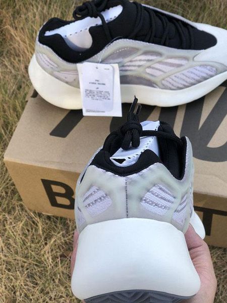 2019 authentic originals 700 v3 azael black white 3m reflective kanye west men women running shoes sports sneakers ef9897 with box
2019 authentic originals 700 v3 azael black white 3m reflective kanye west men women running shoes sports sneakers ef9897 with box