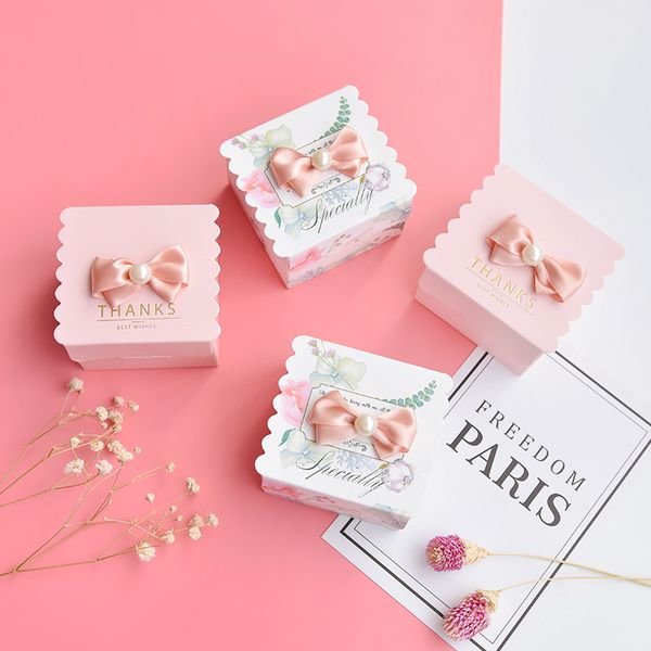 new europe pink feather love style gift box baby shower birthday party candy box sweet chocolate boxes wedding favors decoration
new europe pink feather love style gift box baby shower birthday party candy box sweet chocolate boxes wedding favors decoration