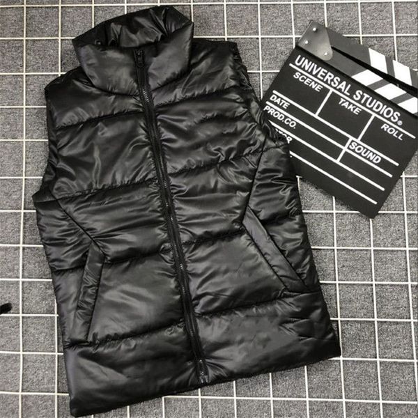 luxury designer jacket mens fashion vest coat jackets with white brand vest collar men's brand designer jacket coat down sleeveless -4, Black;white
luxury designer jacket mens fashion vest coat jackets with white brand vest collar men's brand designer jacket coat down sleeveless -4, Black;white