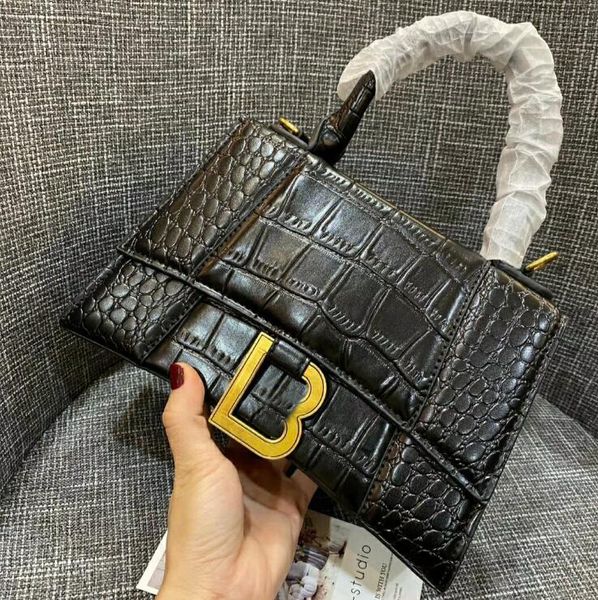 luxury bag b#brand designer ladies bag 2020 new classic fashion wild handbags crossbody portable women shoulder bags
luxury bag b#brand designer ladies bag 2020 new classic fashion wild handbags crossbody portable women shoulder bags