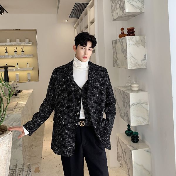 мужчины поддельный 2pcs сращивания сыпучие casual шерстяной костюм куртка blazer мужской streetwear vintage моды костюмы пальто верхней одеж, White;black
мужчины поддельный 2pcs сращивания сыпучие casual шерстяной костюм куртка blazer мужской streetwear vintage моды костюмы пальто верхней одеж, White;black