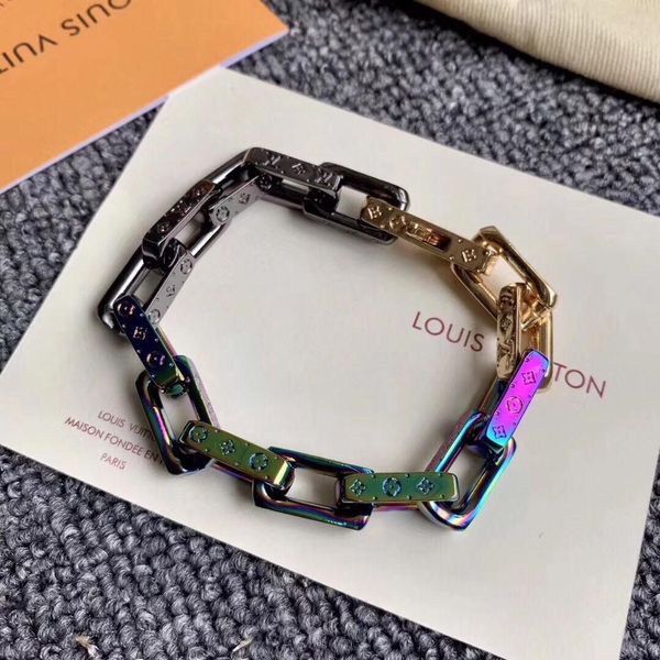 2019 fashion brand womans beacelets for women wrap cuff slake alloy bracelets with alloy buckle fashion nature jewelry with box and9a 
2019 fashion brand womans beacelets for women wrap cuff slake alloy bracelets with alloy buckle fashion nature jewelry with box and9a