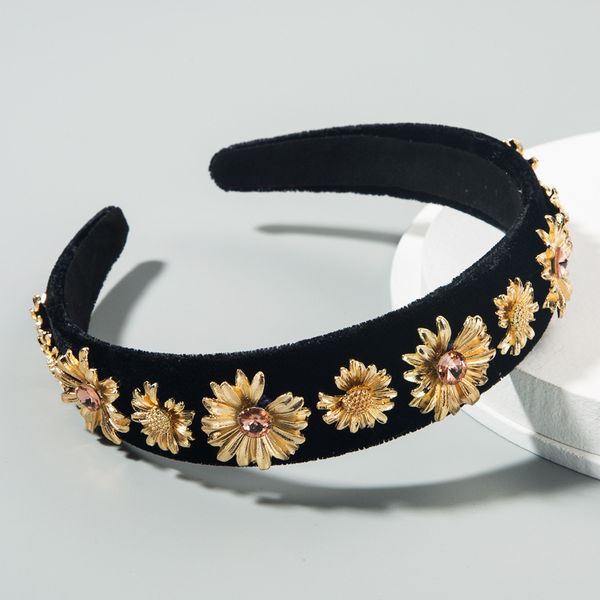 luxury diamond flower black velvet cloth hair band baroque style golden daisy wide edge head band, Silver
luxury diamond flower black velvet cloth hair band baroque style golden daisy wide edge head band, Silver