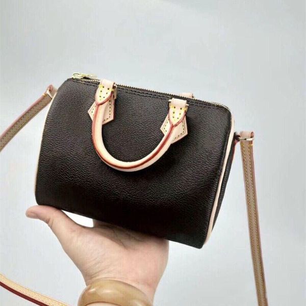 2020 wholesale new canvas genuine leather lady messenger bag phone purse fashion satchel nano pillow shoulder bag handbag 61252
2020 wholesale new canvas genuine leather lady messenger bag phone purse fashion satchel nano pillow shoulder bag handbag 61252