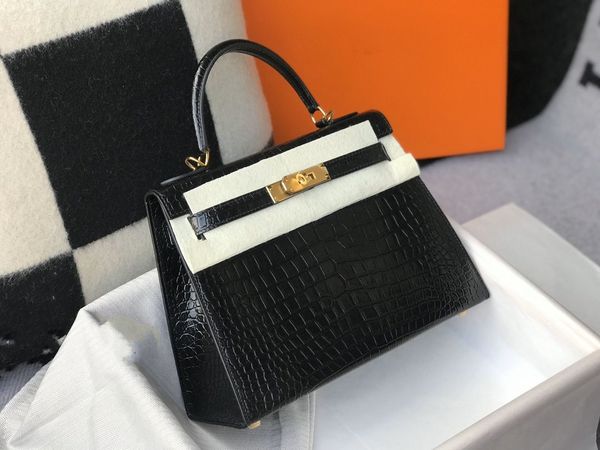 2020 new designer shoulder bag chain handbag fashion totes luxury crossbody -purse genuine leather totes bags
2020 new designer shoulder bag chain handbag fashion totes luxury crossbody -purse genuine leather totes bags
