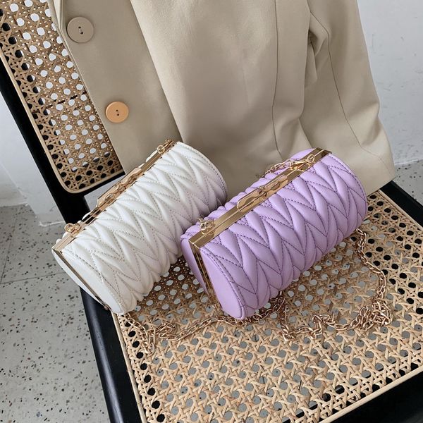 original design original design texture bag 2020 new fashion chain shoulder messenger bag simple cylinder
original design original design texture bag 2020 new fashion chain shoulder messenger bag simple cylinder