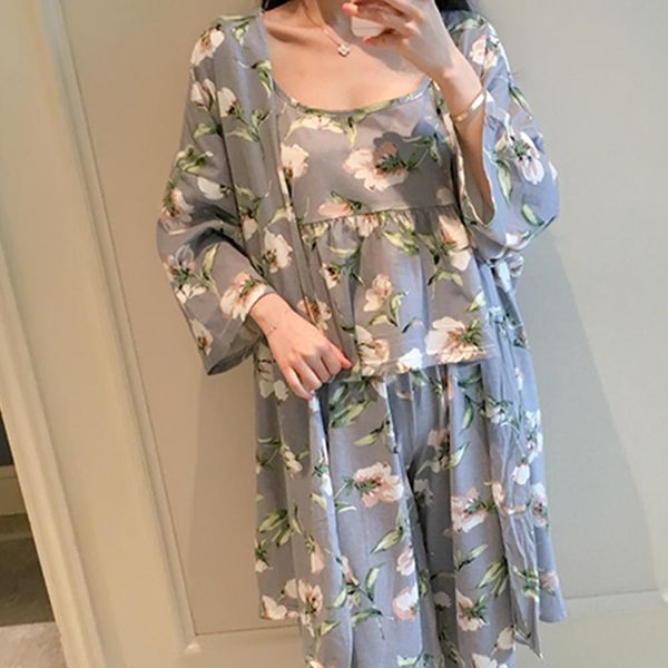 3 pieces sleepwear lounge set women floral print long sleeve cardigan vest long pants sleepwear pajamas set robe gown sets, Black;red
3 pieces sleepwear lounge set women floral print long sleeve cardigan vest long pants sleepwear pajamas set robe gown sets, Black;red