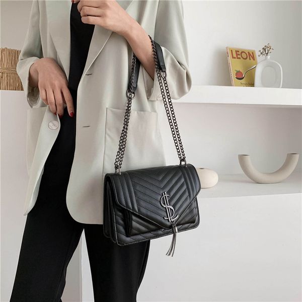 bag female 2020 summer new diamond chain female bag korean version of the small square shoulder messenger
bag female 2020 summer new diamond chain female bag korean version of the small square shoulder messenger