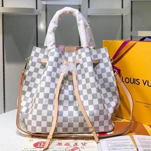 новая классическая сумка для модных дизайнеров - это компактная сумка Делюкс, удо
новая классическая сумка для модных дизайнеров - это компактная сумка Делюкс, удо