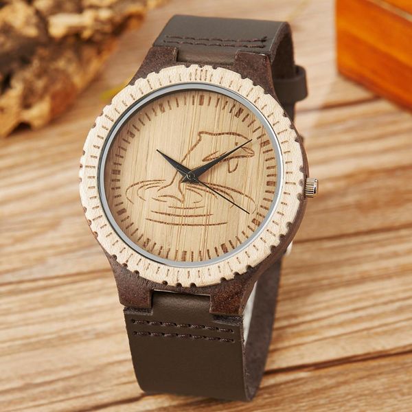 creative woode watch men women couple wrist watch natural maple bamboo wood watches engraved logo leather band wristwatches, Slivery;brown 
creative woode watch men women couple wrist watch natural maple bamboo wood watches engraved logo leather band wristwatches, Slivery;brown