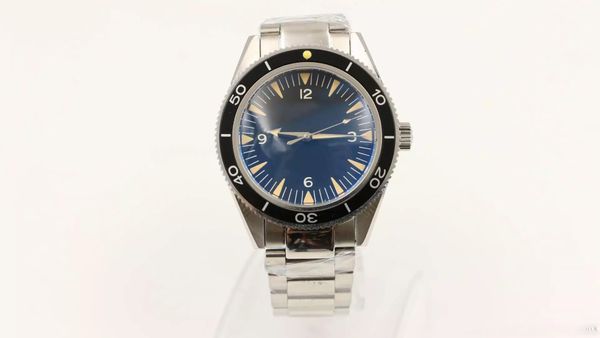 high-end brand watches master 233.30.41.21.01.001 series black dial high-quality stainless steel strap transparent glass back cover watches, Slivery;brown
high-end brand watches master 233.30.41.21.01.001 series black dial high-quality stainless steel strap transparent glass back cover watches, Slivery;brown