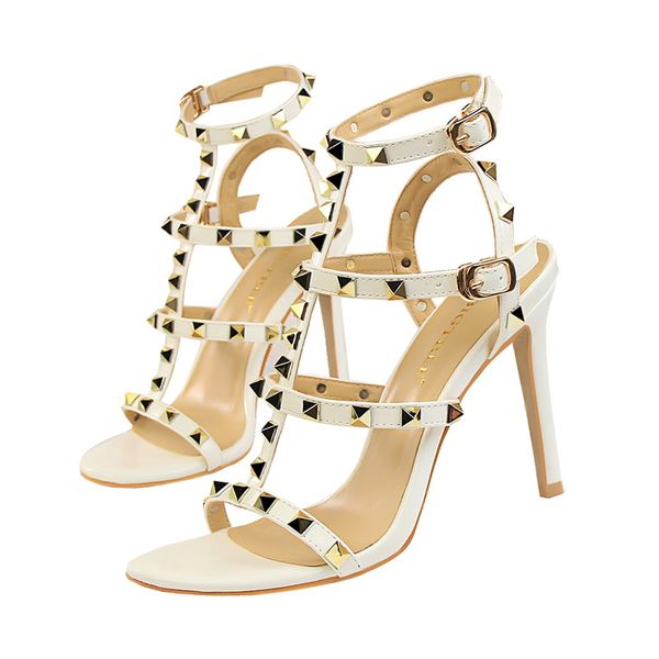 2019 womens slingbacks designer gladiator sandals women rivet shoes black red nude white italian brand extreme high heels pumps
2019 womens slingbacks designer gladiator sandals women rivet shoes black red nude white italian brand extreme high heels pumps