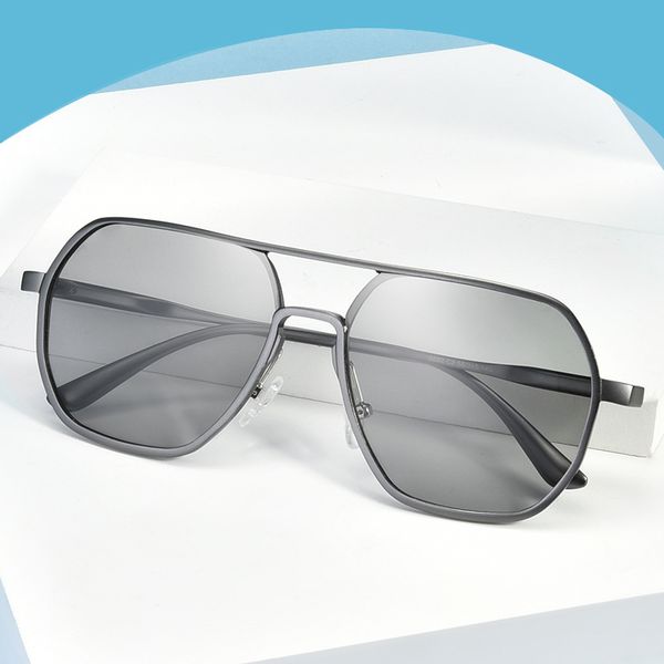 2020 new personalized aluminum magnesium sunglasses fashionable sunglasses for men and women colorful european and american sunglasses 8692, White;black
2020 new personalized aluminum magnesium sunglasses fashionable sunglasses for men and women colorful european and american sunglasses 8692, White;black