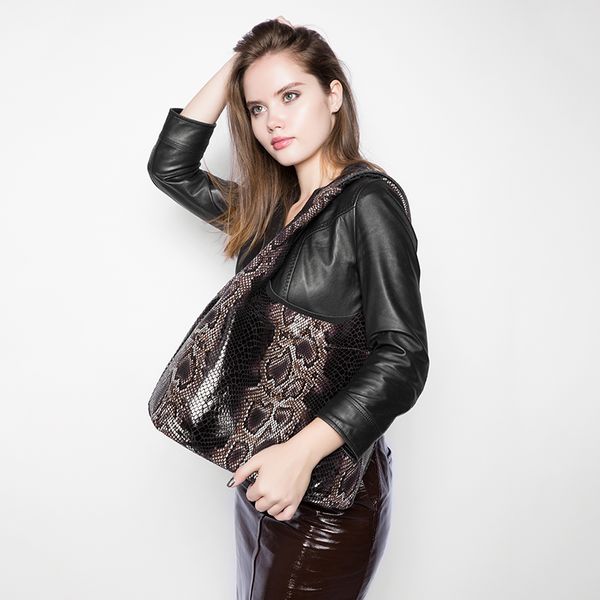 designer-realer brand genuine leather handbags women large tote bag classic serpentine prints leather shoulder bags ladies handbag
designer-realer brand genuine leather handbags women large tote bag classic serpentine prints leather shoulder bags ladies handbag