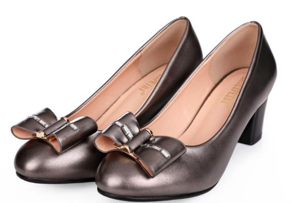 2019 women's shoes in spring and autumn with new style high heel coarse heel round head bowknot@qq614614, Black
2019 women's shoes in spring and autumn with new style high heel coarse heel round head bowknot@qq614614, Black
