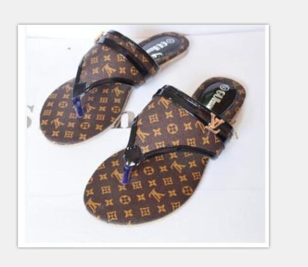 052 women slide sandals designer shoes luxury slide summer fashion wide flat slippery with thick sandals slipper flip flops size 35-42, Black
052 women slide sandals designer shoes luxury slide summer fashion wide flat slippery with thick sandals slipper flip flops size 35-42, Black