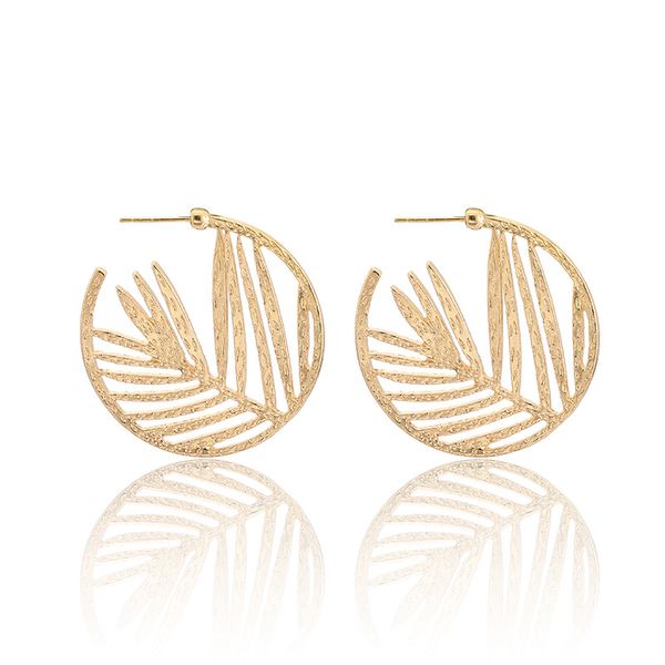 2019 bohemian new earrings exaggerated fashion alloy hollow leaf earrings feather round opening, Silver
2019 bohemian new earrings exaggerated fashion alloy hollow leaf earrings feather round opening, Silver