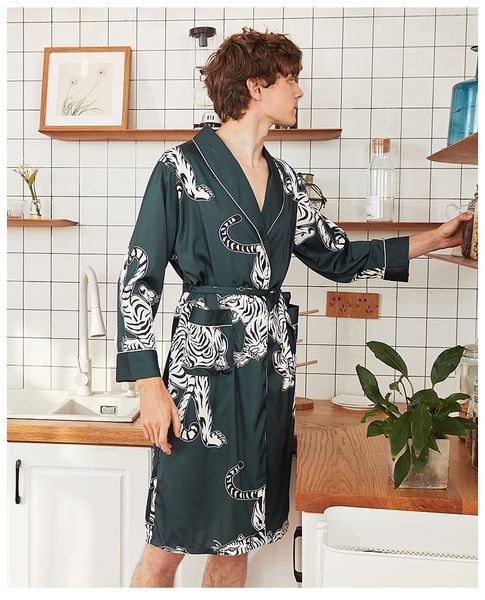 sleepwear pajamas print animals men rayon satin robe casual men kimono gown yukata bathrobe nightwear home wear, Black;brown
sleepwear pajamas print animals men rayon satin robe casual men kimono gown yukata bathrobe nightwear home wear, Black;brown