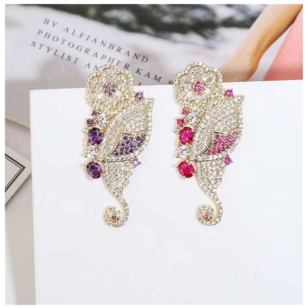 Europe and the United States heavy industry micro zircon two color series flowers butterfly light luxury Earrings personality exquisite fash
Europe and the United States heavy industry micro zircon two color series flowers butterfly light luxury Earrings personality exquisite fash