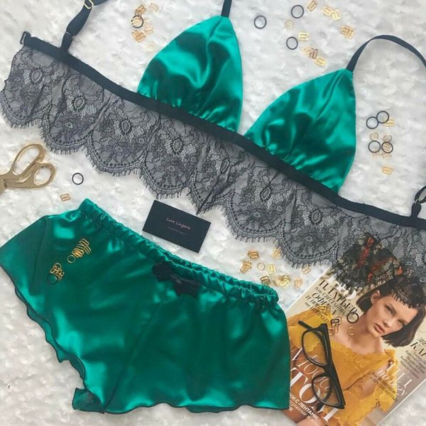 fashion new womens lace satin silk sleepwear bra+ shorts nightwear pajamas set lace sleepwear ladies clothes, Red;black
fashion new womens lace satin silk sleepwear bra+ shorts nightwear pajamas set lace sleepwear ladies clothes, Red;black