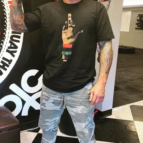 box logo тис мужчины дизайнер футболки марка письмо печатается с узором топы tee мода hiphop свободные футболки мужчины luxury streetwear, White;black
box logo тис мужчины дизайнер футболки марка письмо печатается с узором топы tee мода hiphop свободные футболки мужчины luxury streetwear, White;black