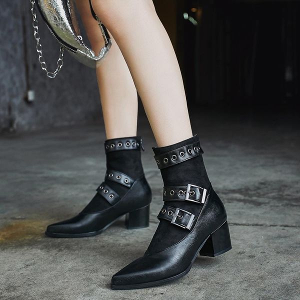 cool street shooting short boots buckle original european and american punk dark series lolita boots 32-48 yards, Black
cool street shooting short boots buckle original european and american punk dark series lolita boots 32-48 yards, Black