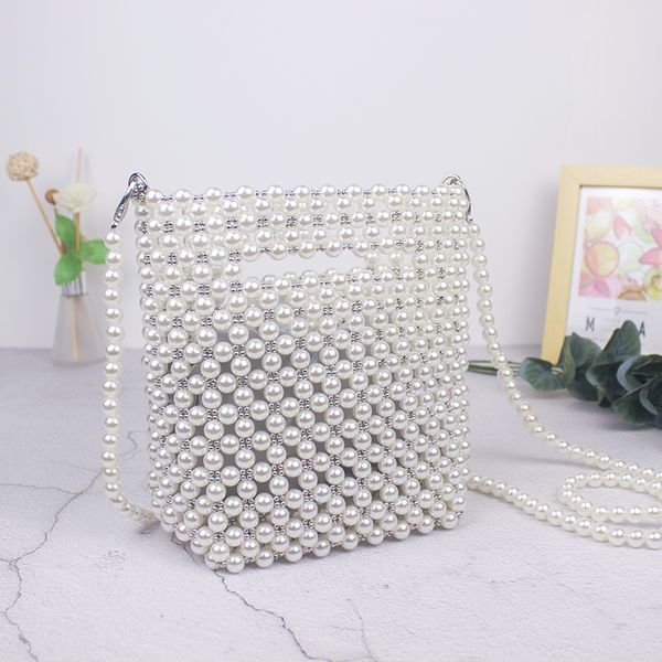 handbags handmade beaded retro pearl bag woven mini female diagonal mobile phone bag new evening clutch
handbags handmade beaded retro pearl bag woven mini female diagonal mobile phone bag new evening clutch