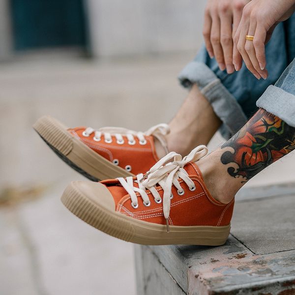 spring men canvas shoes vulcanized casual shoes male orange sneakers solid color lace up skateboard shoe 39-43 all match fashion t200413, Black
spring men canvas shoes vulcanized casual shoes male orange sneakers solid color lace up skateboard shoe 39-43 all match fashion t200413, Black
