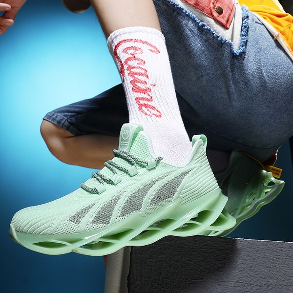 2020 mens shoes blade sneakers summer breathable sport running shoes male reflective lace up training footwear big size outdoor
2020 mens shoes blade sneakers summer breathable sport running shoes male reflective lace up training footwear big size outdoor