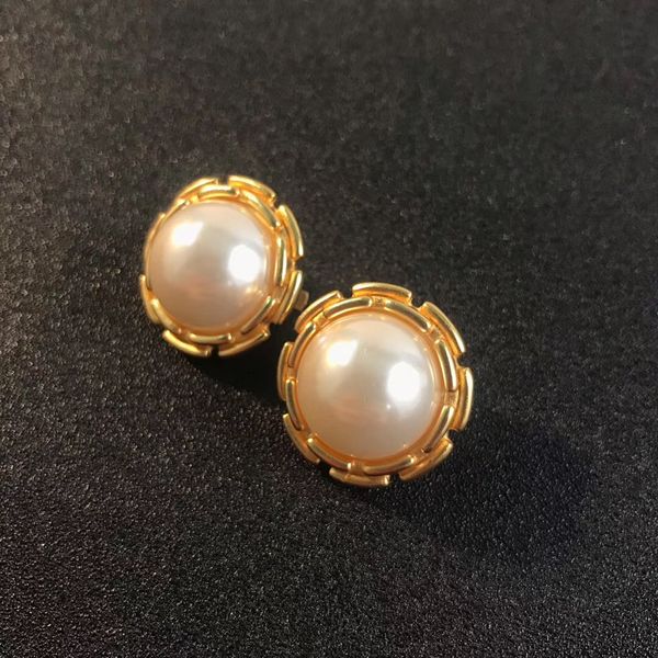 fashion-2020 luxurious quality designer stud earring with pearl bead charm jewelry for women wedding jewelry ps5759a, Golden
fashion-2020 luxurious quality designer stud earring with pearl bead charm jewelry for women wedding jewelry ps5759a, Golden