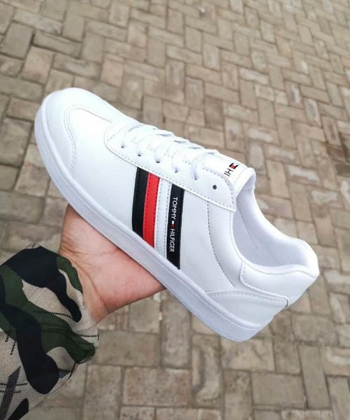 2019 new designer mens shoes fashion luxurious brand men women low cut casual leather shoes outdoor zapatos sneakers 36-44, Black
2019 new designer mens shoes fashion luxurious brand men women low cut casual leather shoes outdoor zapatos sneakers 36-44, Black