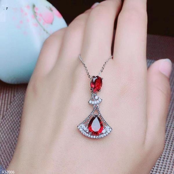 925 sterling silver natural garnet gemstone girl pendant new fashion net body explosion support testing necklace
925 sterling silver natural garnet gemstone girl pendant new fashion net body explosion support testing necklace