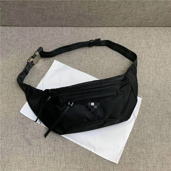 2020 new new classic messenger bag matching leather canvas chest bag size 25cm 14cm 9cm
2020 new new classic messenger bag matching leather canvas chest bag size 25cm 14cm 9cm