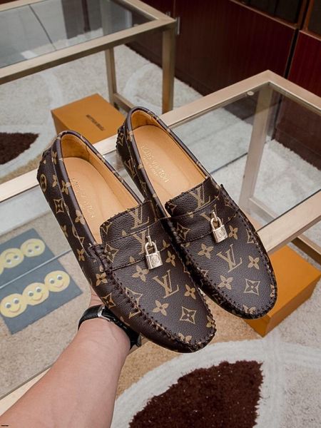 20ss роскошные мужчины мокасины обувь скольжения на мокасины блестит bling стильные квартиры обувь человек партия синий платье свадебные туф, Black
20ss роскошные мужчины мокасины обувь скольжения на мокасины блестит bling стильные квартиры обувь человек партия синий платье свадебные туф, Black