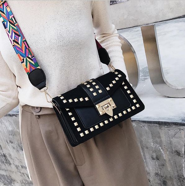 

Women's Bag 2020 New Fashion Small Square Bag with Rivets Fairy Versatile One Shoulder Handbag Messenger Bags