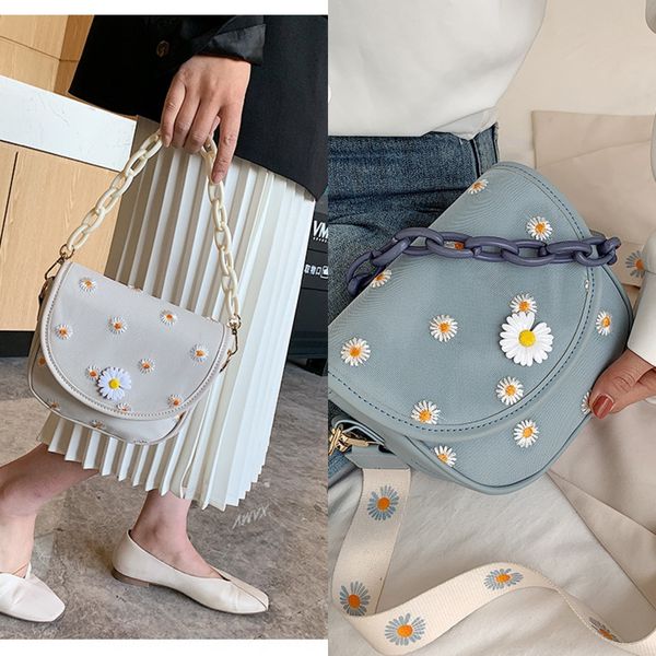 broadband hand shoulder female 2020 fashion all-match little daisy shoulder casual slant saddle bag western style hand bag, White
broadband hand shoulder female 2020 fashion all-match little daisy shoulder casual slant saddle bag western style hand bag, White