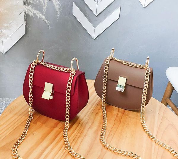 wholesale women handbag street trend gold buckle fashion bag environmental protection waterproof women shoulder bag new matte frosted jelly, Black;red
wholesale women handbag street trend gold buckle fashion bag environmental protection waterproof women shoulder bag new matte frosted jelly, Black;red
