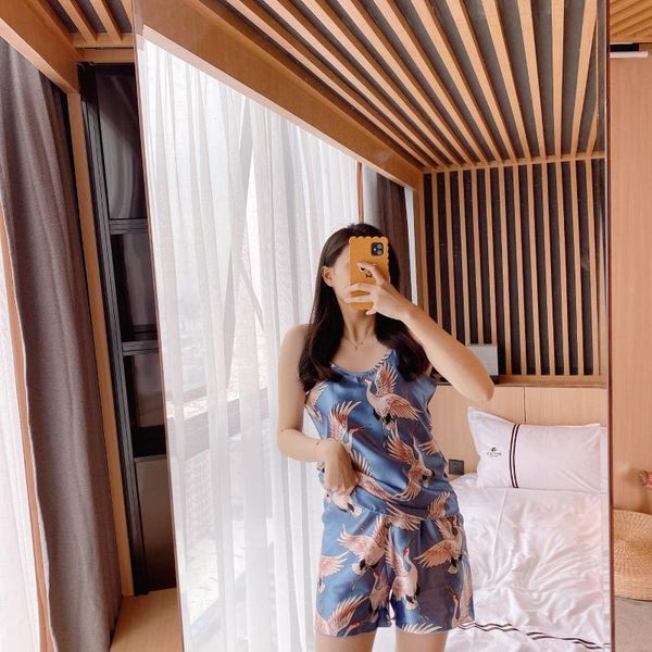 thin pajamas suspenders ladies summer korean girl home service two-piece suit, Black;red
thin pajamas suspenders ladies summer korean girl home service two-piece suit, Black;red