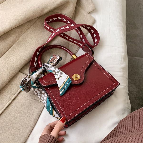 2020 новых женщин плечо сумка тенденция моды случайные портативный небольшой квадратный мешок диких леди косой плеча женщины сумочку
2020 новых женщин плечо сумка тенденция моды случайные портативный небольшой квадратный мешок диких леди косой плеча женщины сумочку